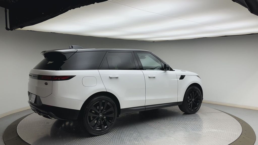 Thumbnail: 2023 Land Rover Range Rover Sport - 2