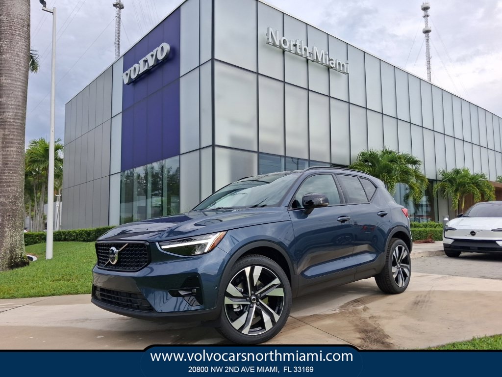 2026 Volvo XC40 Plus
