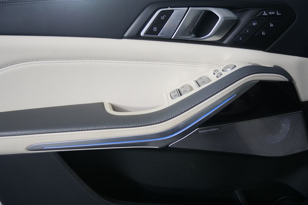 Thumbnail: 2024 BMW X7 - 9