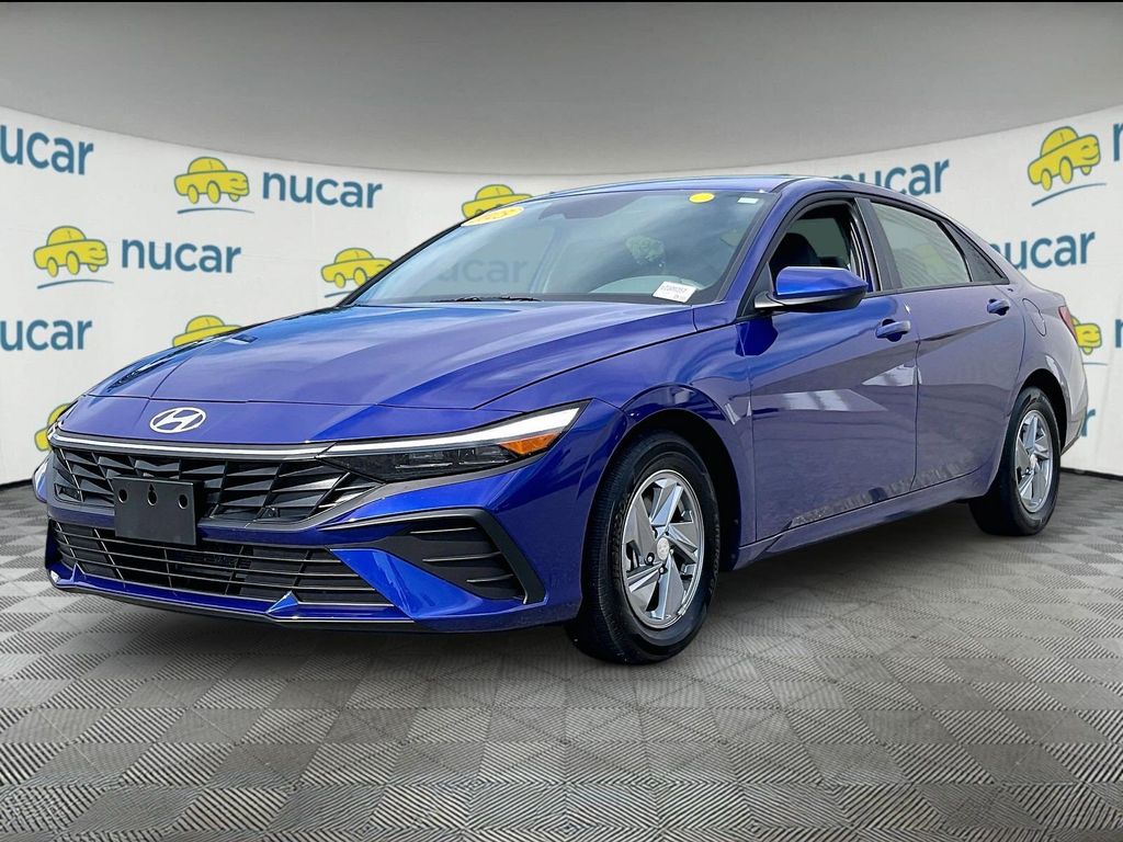 2025 Hyundai Elantra — photo 3
