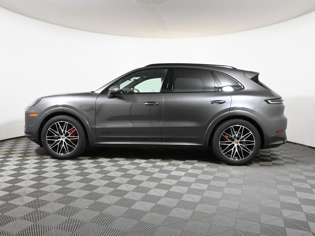 Thumbnail: 2026 Porsche Cayenne - 2
