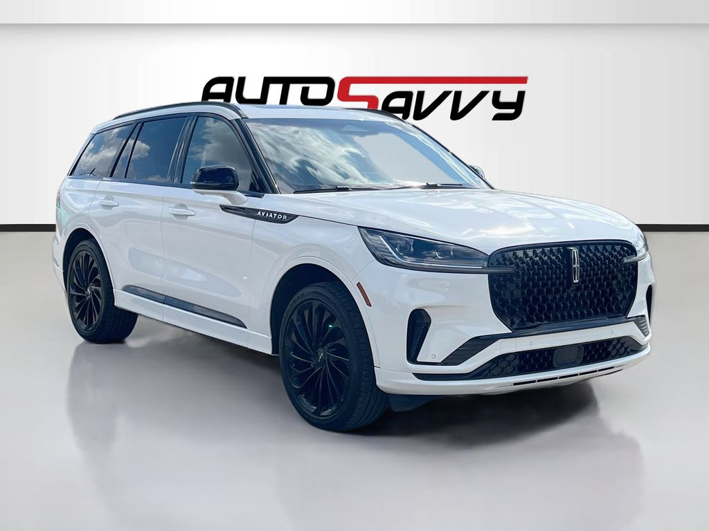 2025 Lincoln Aviator Reserve White at AutoSavvy Houston Southwest