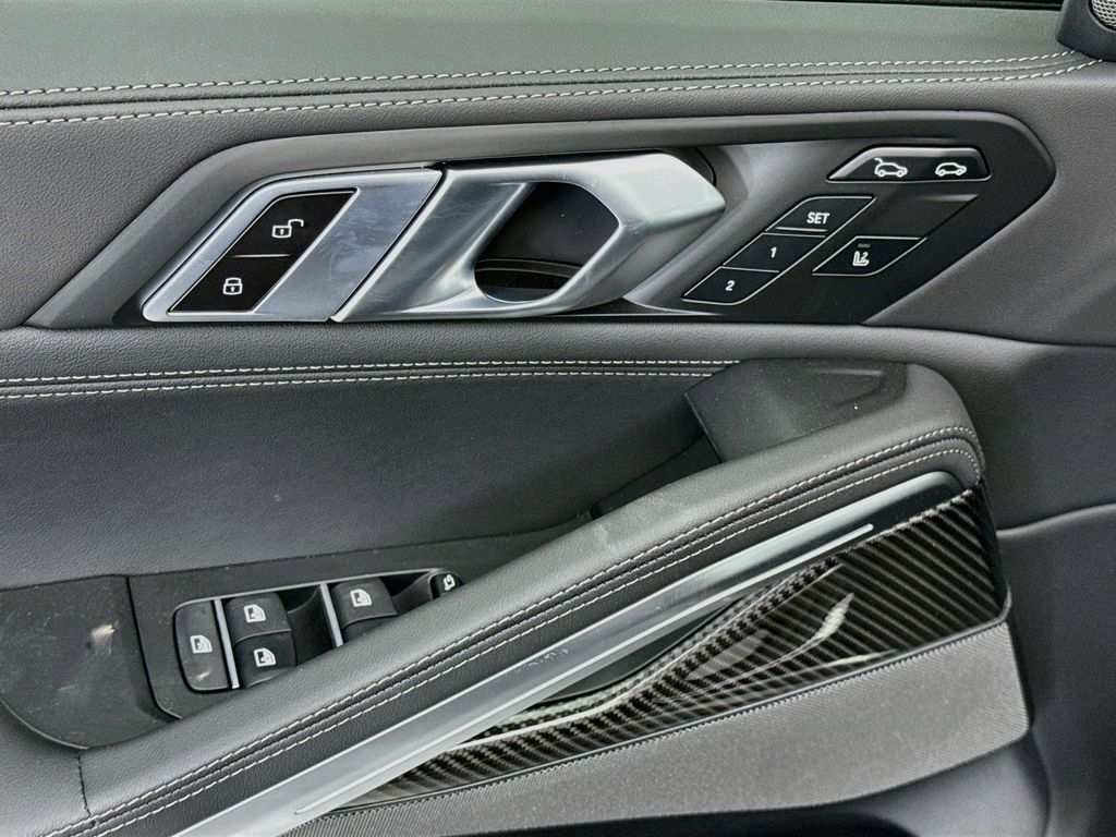 Thumbnail: 2027 BMW X6 - 22