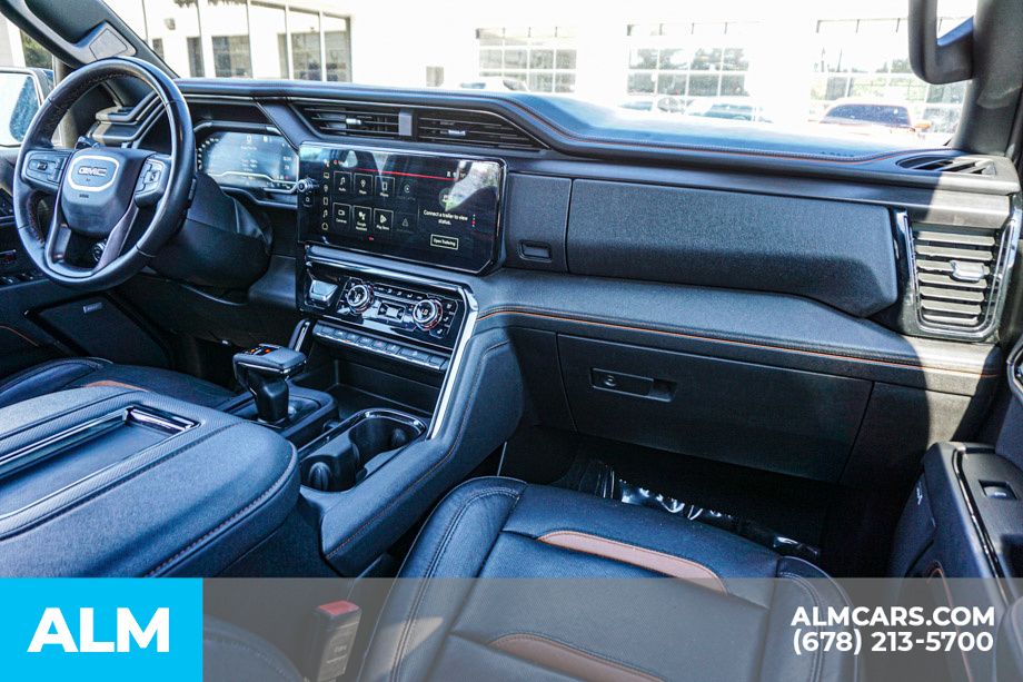 Used 2022 White GMC AT4 image 24