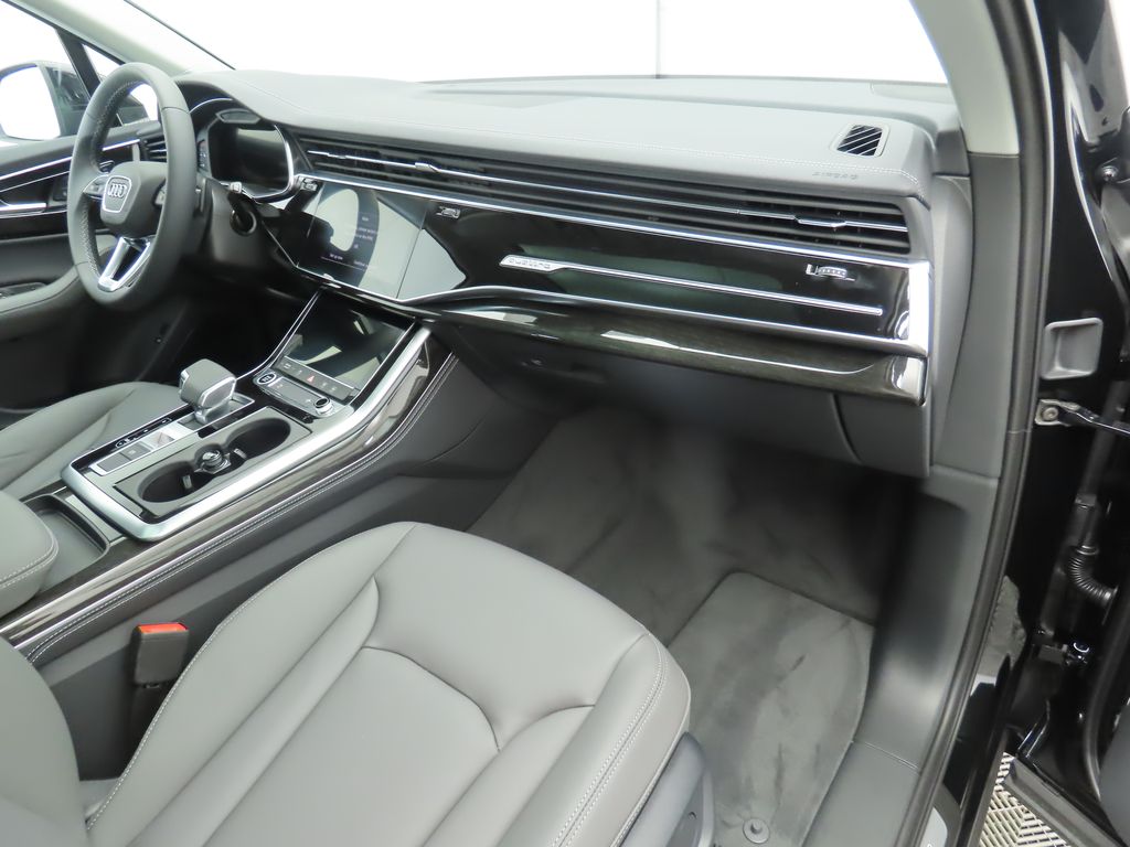 2025 Audi Q7 Premium Plus 19