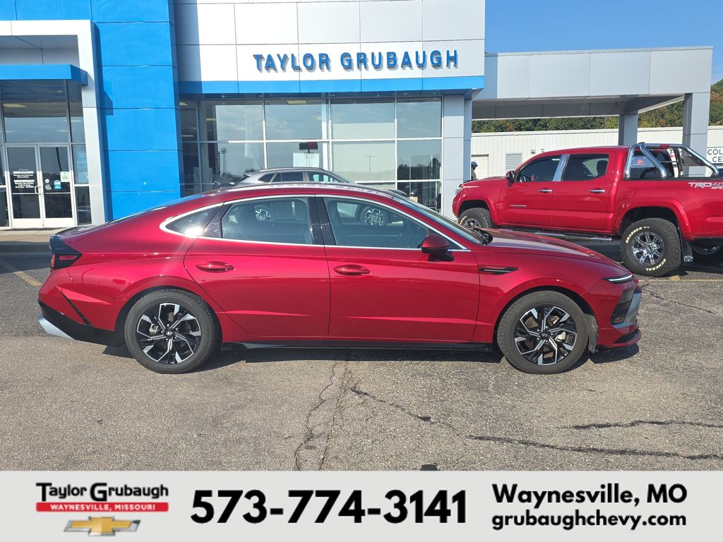 Ultimate red 2025 Hyundai Sonata Sedan Front-Wheel Drive 8-Speed Automatic