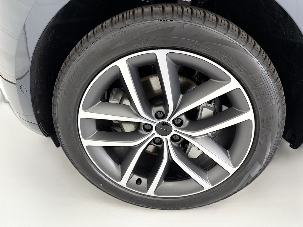 Thumbnail: 2026 Land Rover Range Rover - 28