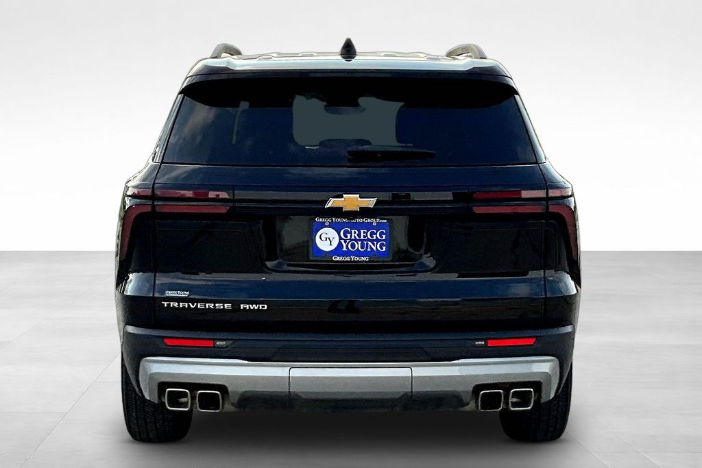 Used 2026 Chevrolet Traverse SUV