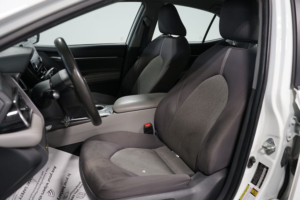 Thumbnail: 2021 Toyota Camry - 3