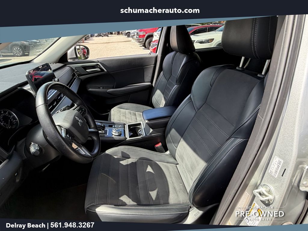 used 2024 Mitsubishi Outlander car, priced at $23,598
