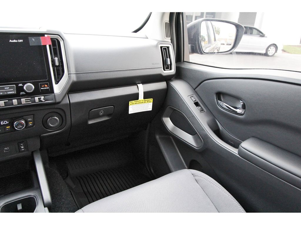 2026 Nissan Frontier SV - 8