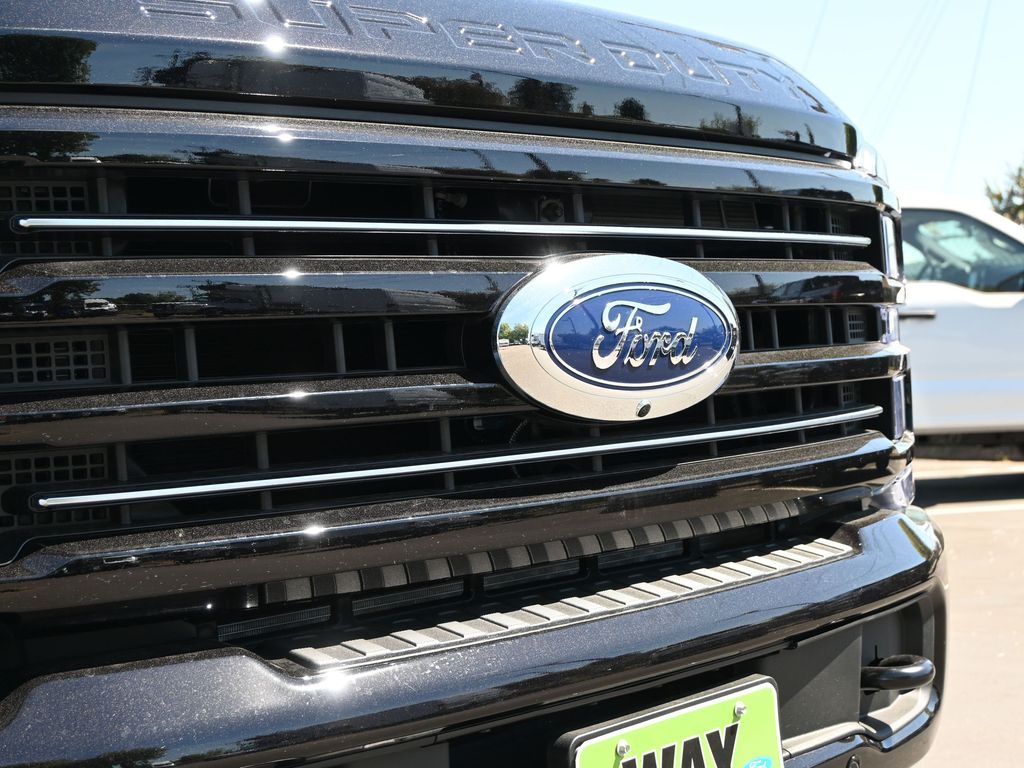 2025 Ford F-350 Super Duty Platinum