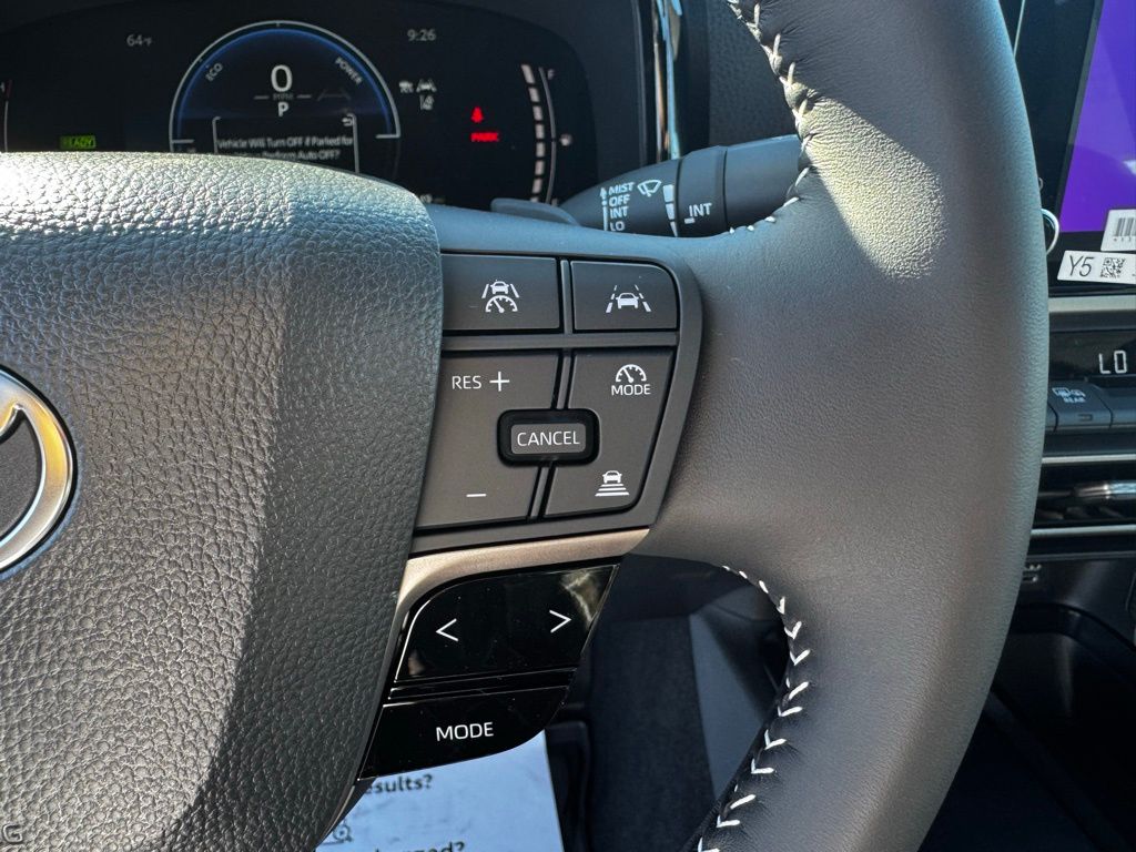 2025 Toyota Camry SE photo 22