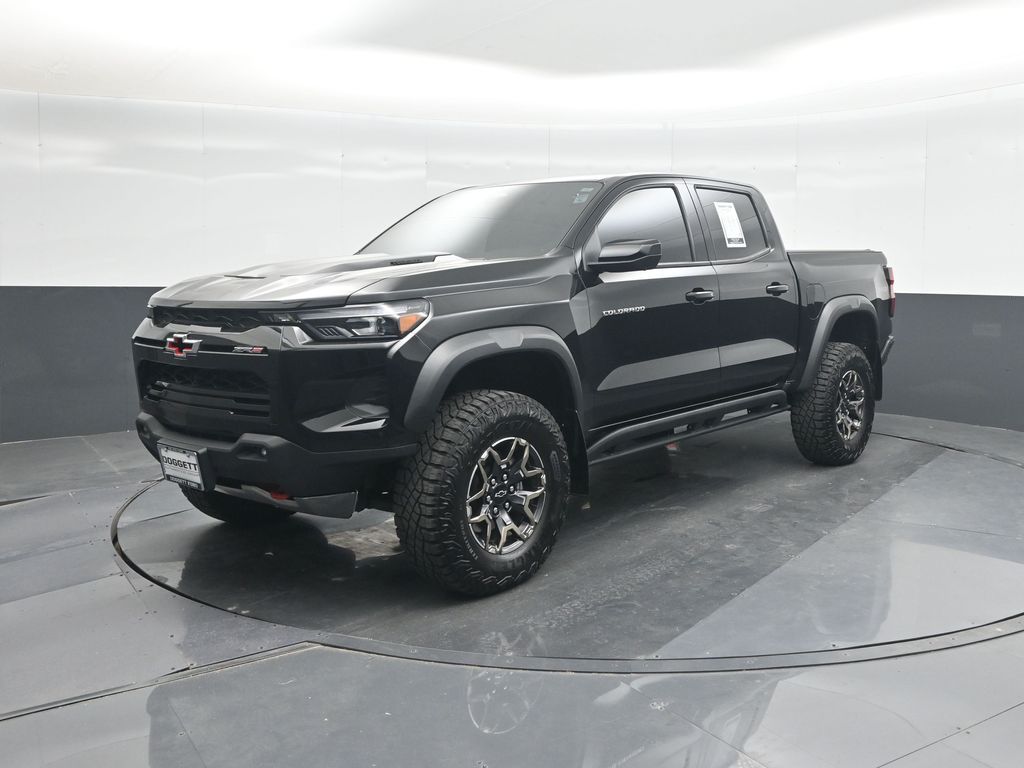 Used 2025 Chevrolet Colorado ZR2  Crew Cab