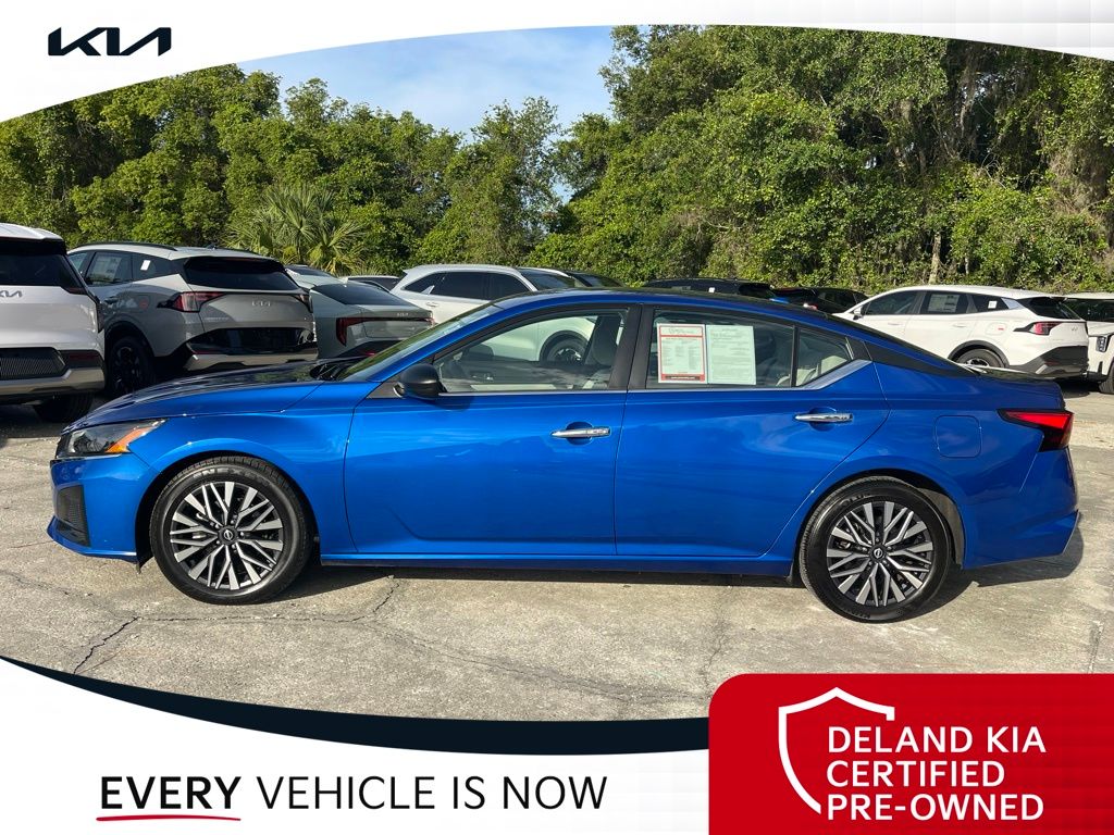 2025 Nissan Altima SV - Photo 12