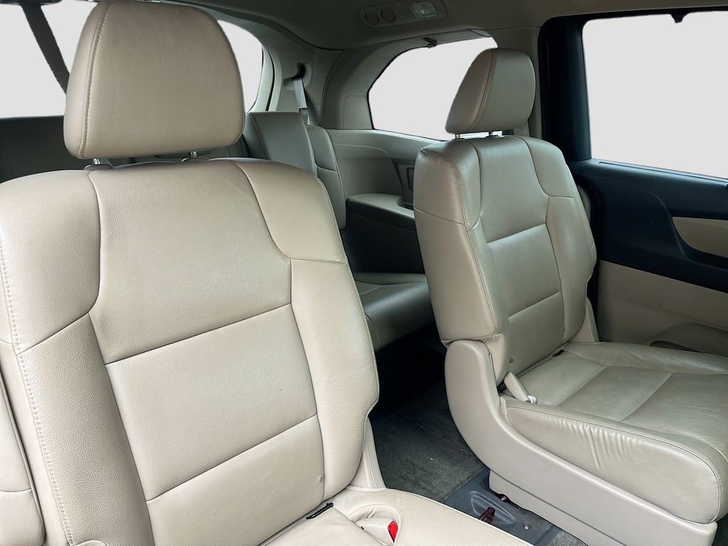 Used 2015 Red Honda EX-L image 28