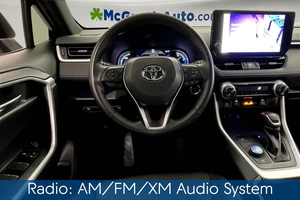 View vehicle photo 7