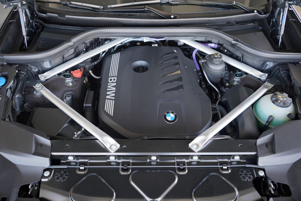 Thumbnail: 2026 BMW X7 - 22