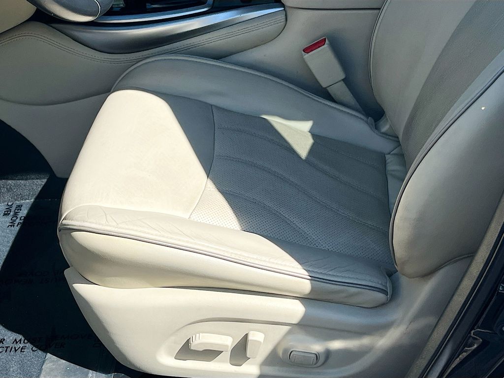 Used 2019 Blue INFINITI LUXE image 20