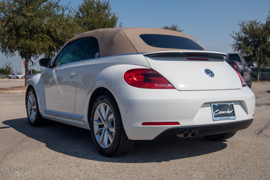 2013 Volkswagen Beetle 2.0 TDI 5