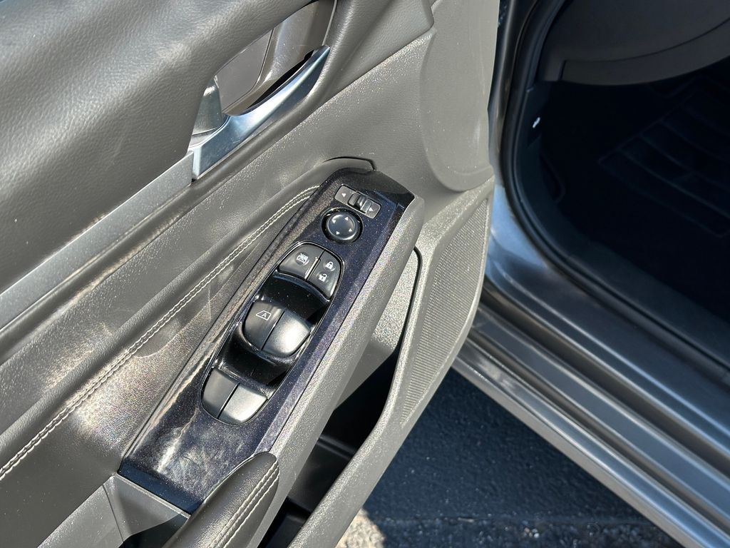 Used Car 2023 Nissan Altima  2.5 Sl For Sale Under $25,000 In Austin, Texas