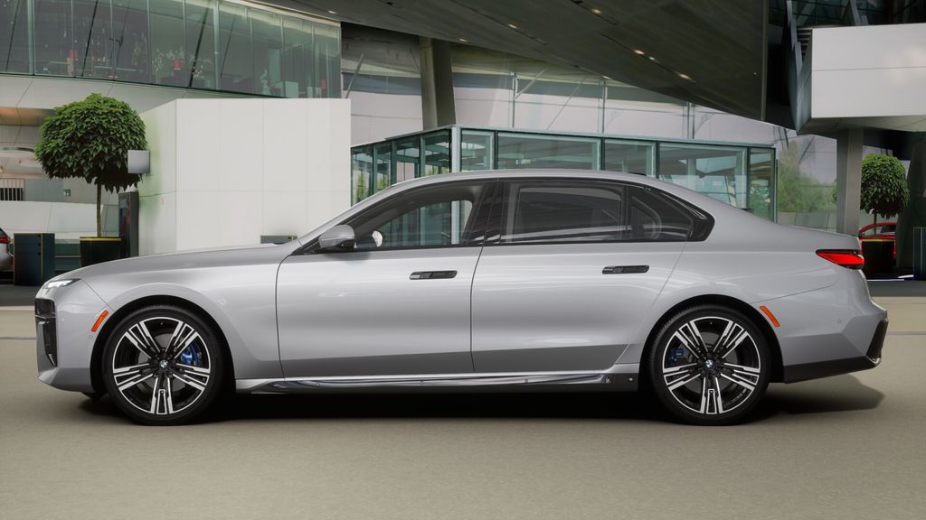 Thumbnail: 2025 BMW 7 Series - 30