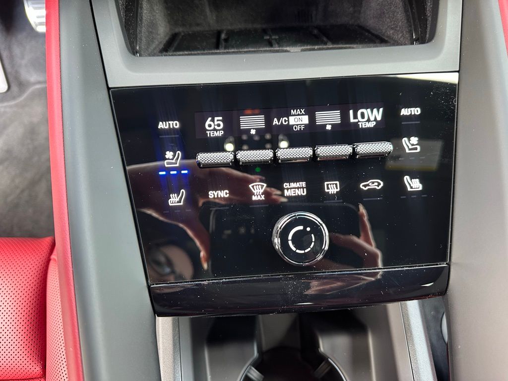 Thumbnail: 2026 Porsche Macan - 27