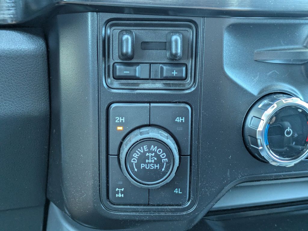 2026 Ford F-350 Super Duty LARIAT