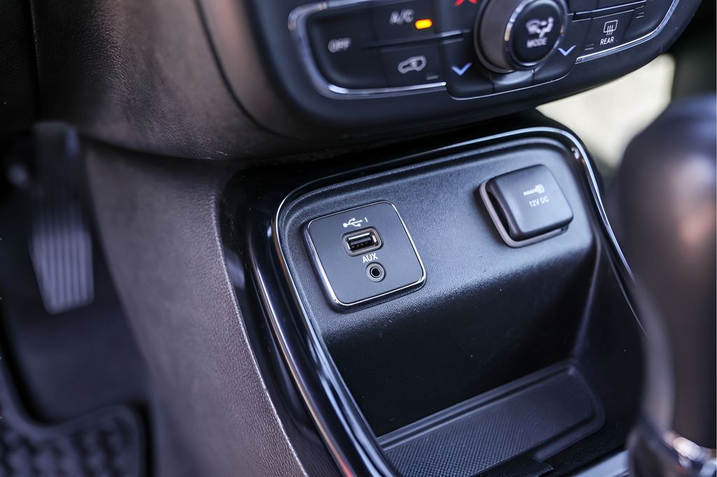 Used Car 2021 Jeep Compass  Altitude For Sale Under $20,000 In Austin, Texas