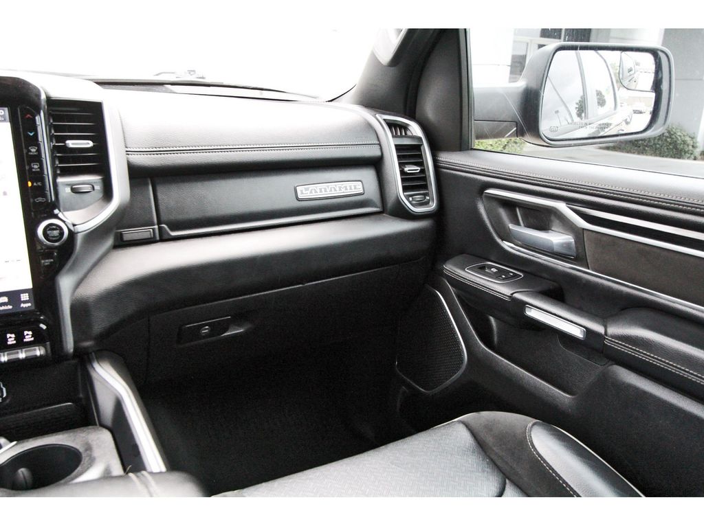 2023 Ram 1500 Laramie - 9