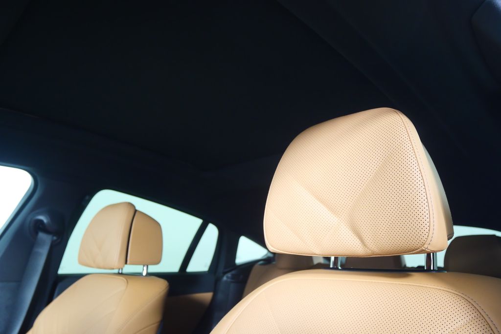 Thumbnail: 2026 BMW X6 - 13