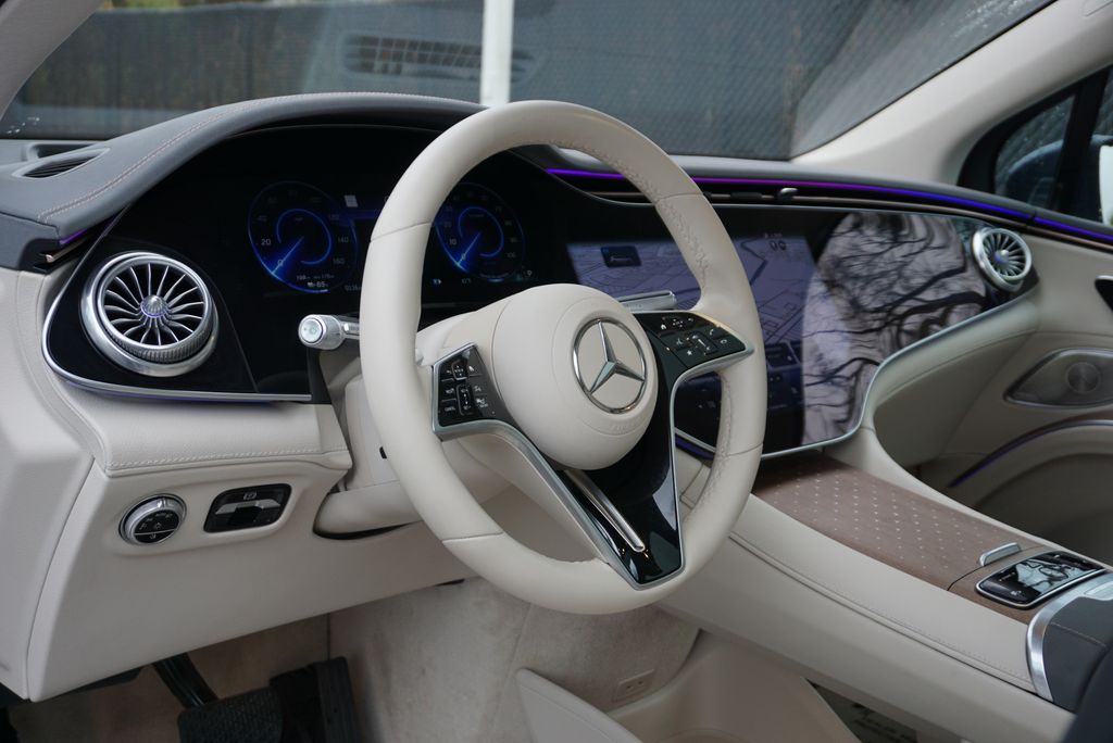 Thumbnail: 2023 Mercedes-Benz EQS - 10