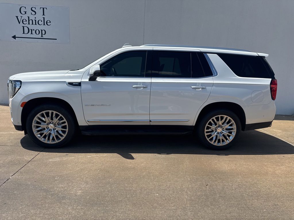 2024 GMC Yukon 4WD Denali's photo