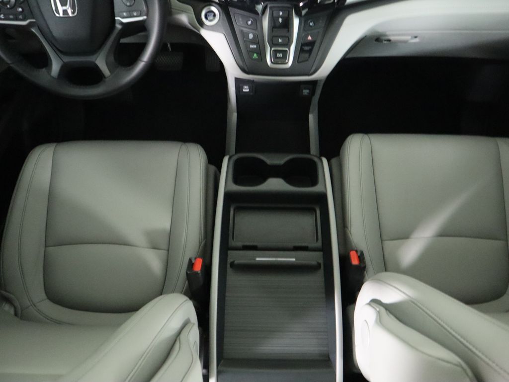 Thumbnail: 2024 Honda Odyssey - 16