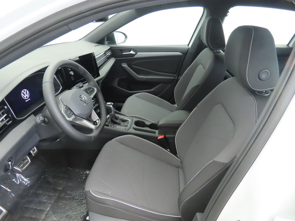 Thumbnail: 2025 Volkswagen Jetta - 19