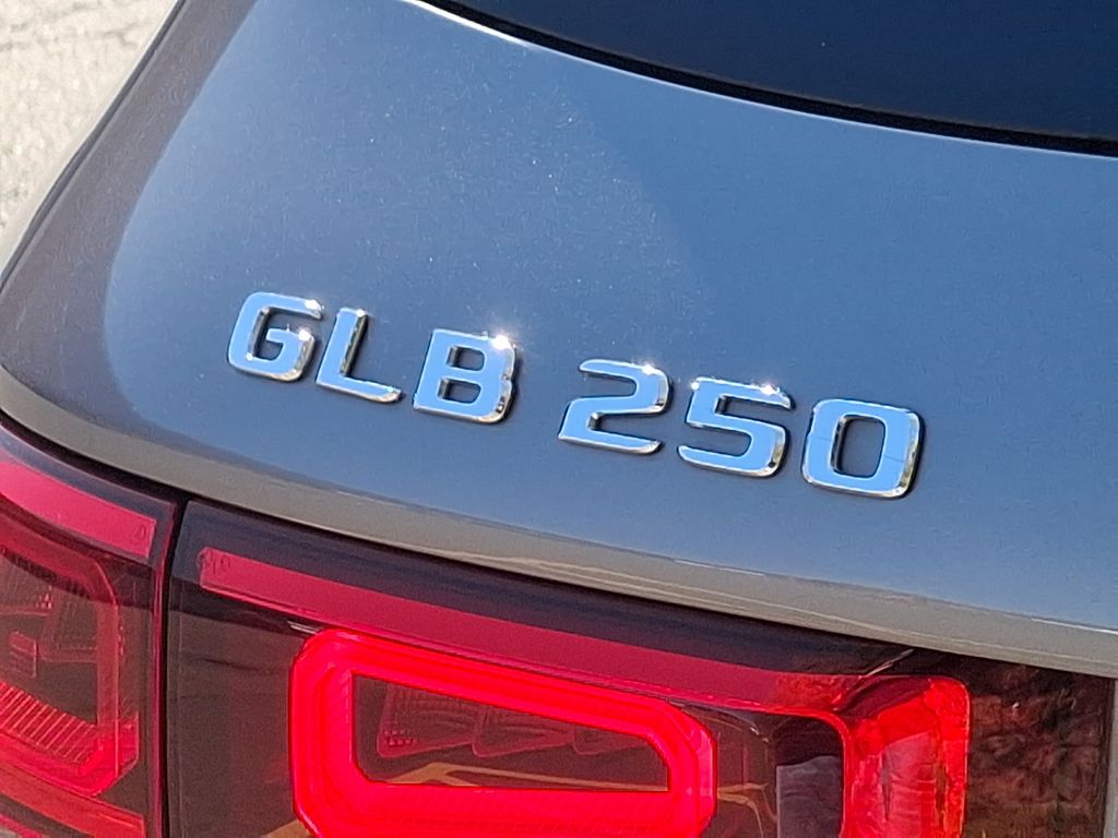 2020 Mercedes-Benz GLB 250 30