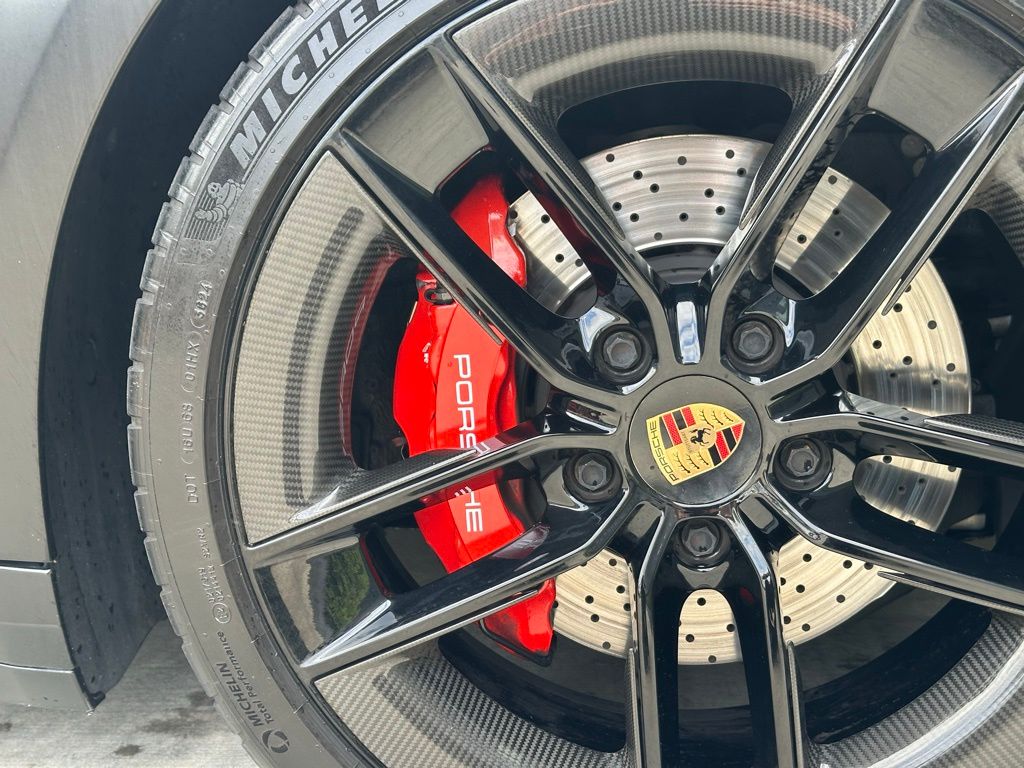 Thumbnail: 2025 Porsche 911 - 17