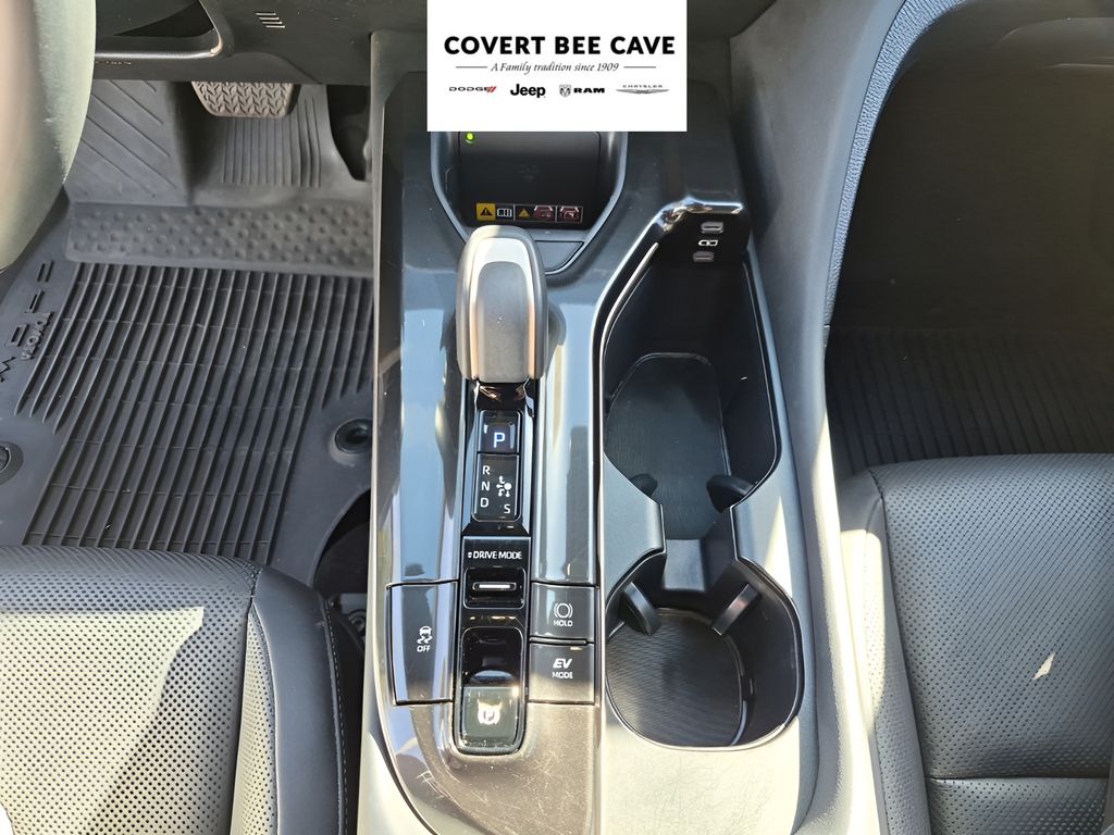 Used Car 2025 Toyota Crown Signia  Limited For Sale Under $40,000 In Austin, Texas