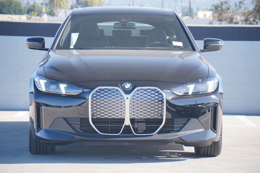 Thumbnail: 2026 BMW i4 - 2