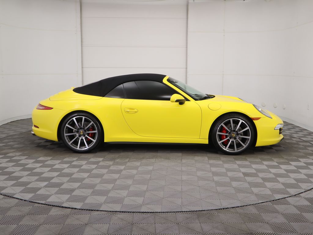 Thumbnail: 2016 Porsche 911 - 12