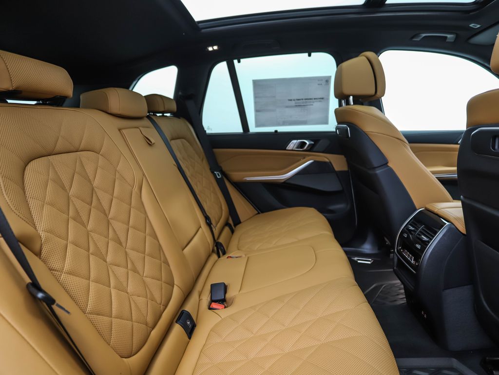 Thumbnail: 2026 BMW X5 - 25