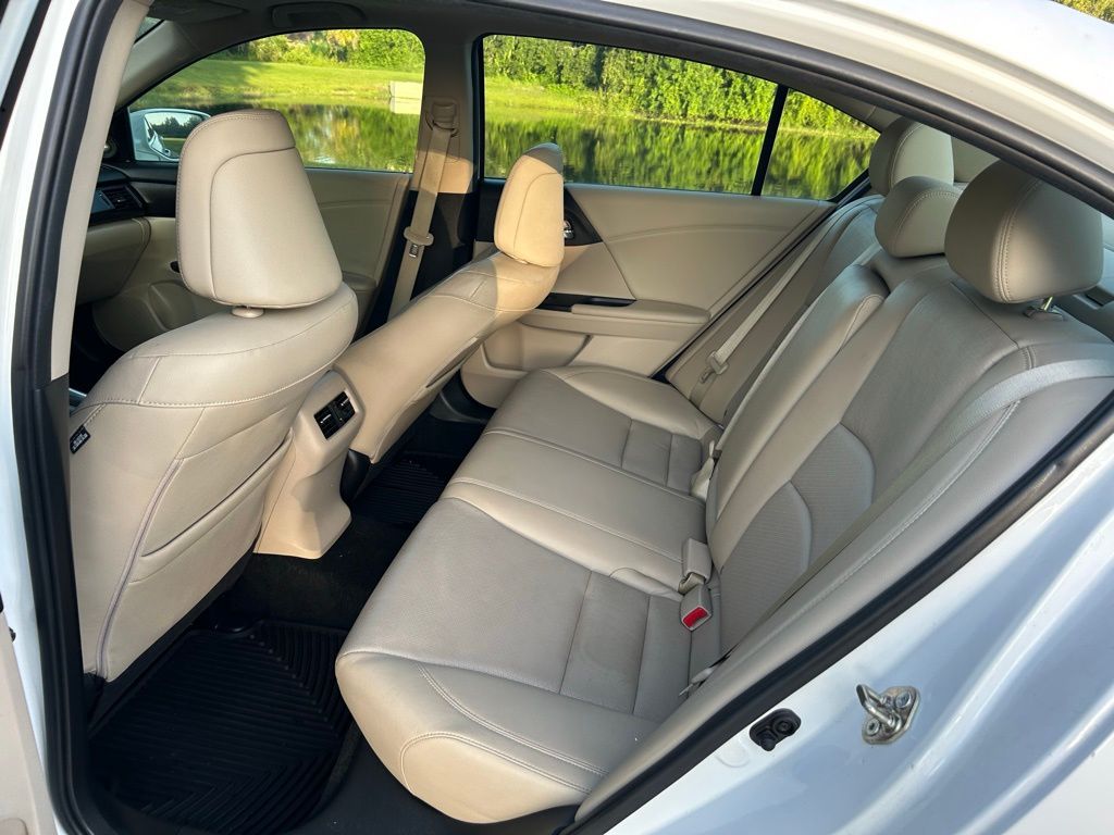 Thumbnail: 2015 Honda Accord - 13