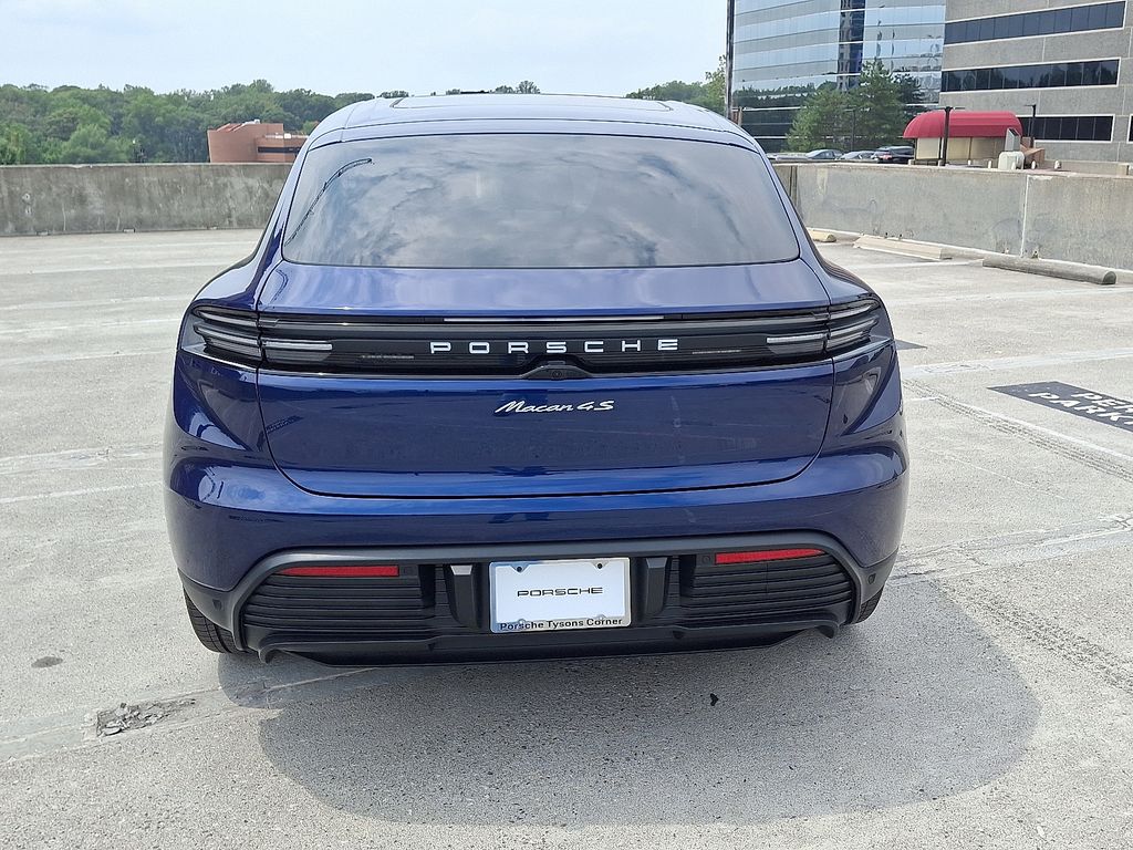 Thumbnail: 2025 Porsche Macan - 9