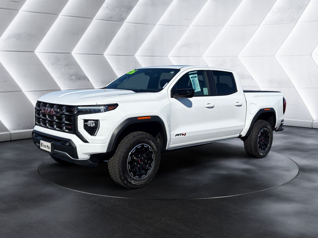 Summit White 2026 GMC Canyon AT4 Crew Cab 4WD Pickup Truck Four-Wheel Drive 8-Speed Automatic