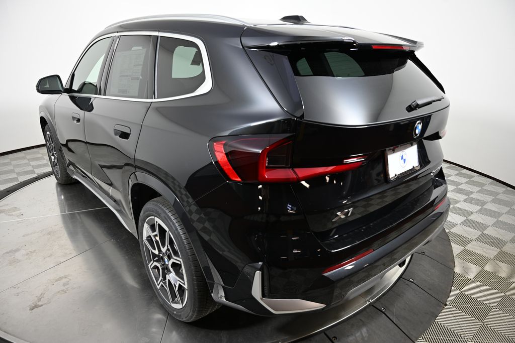 Thumbnail: 2026 BMW X1 - 3