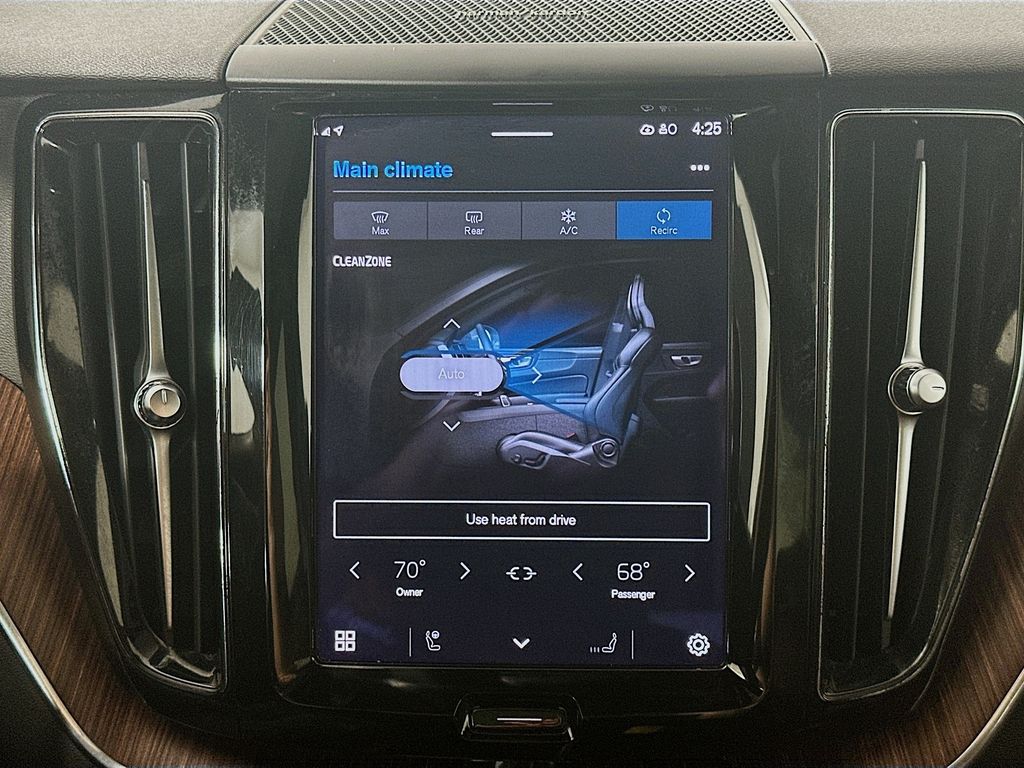 Used 2023 Silver Volvo B5 Plus Dark Theme image 18