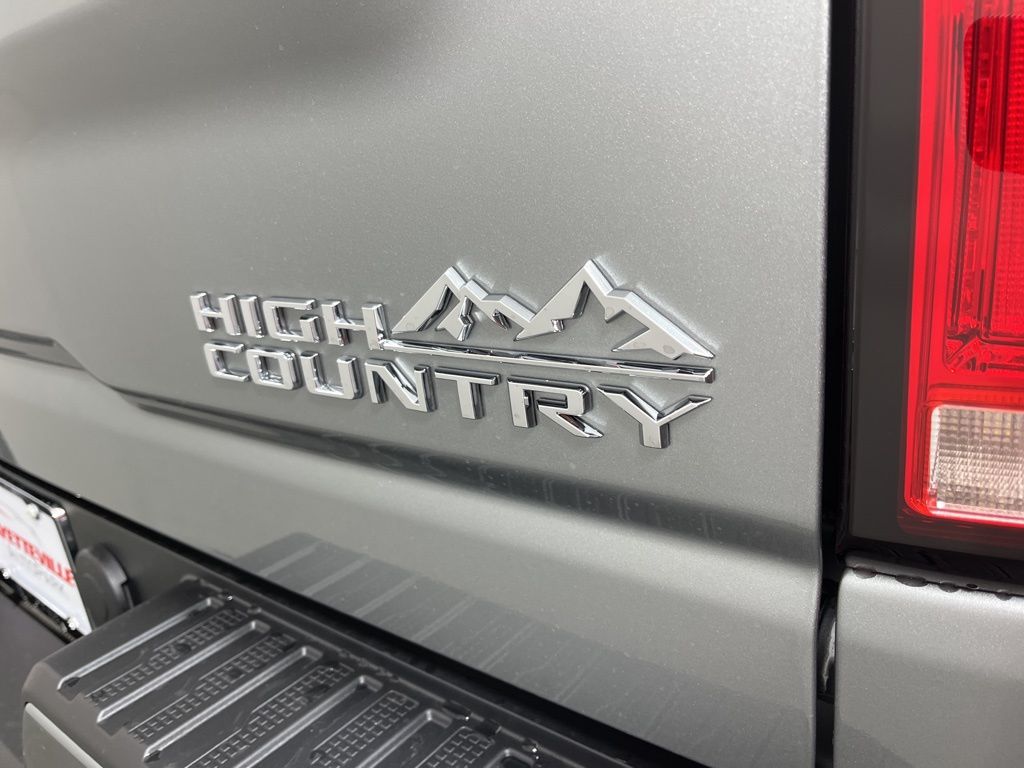 2025 Chevrolet Silverado 2500 High Country 5