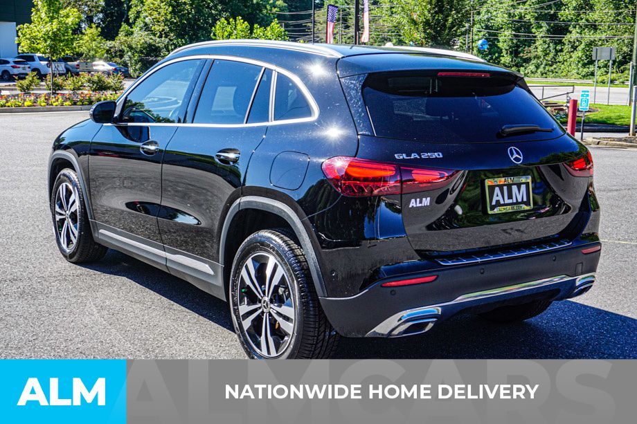 2025 Mercedes Benz GLA 250 photo 4