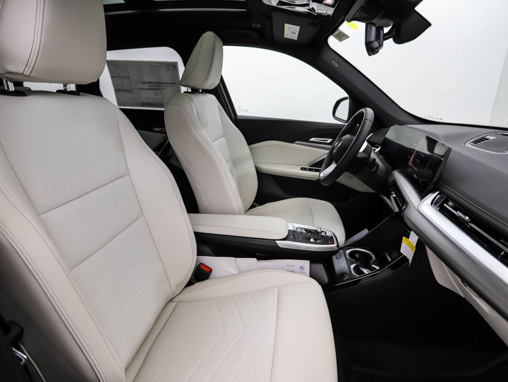 Thumbnail: 2026 BMW X1 - 32