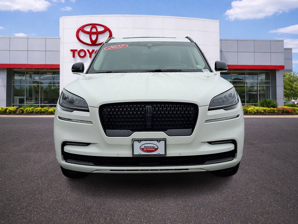 Thumbnail: 2022 Lincoln Aviator - 2